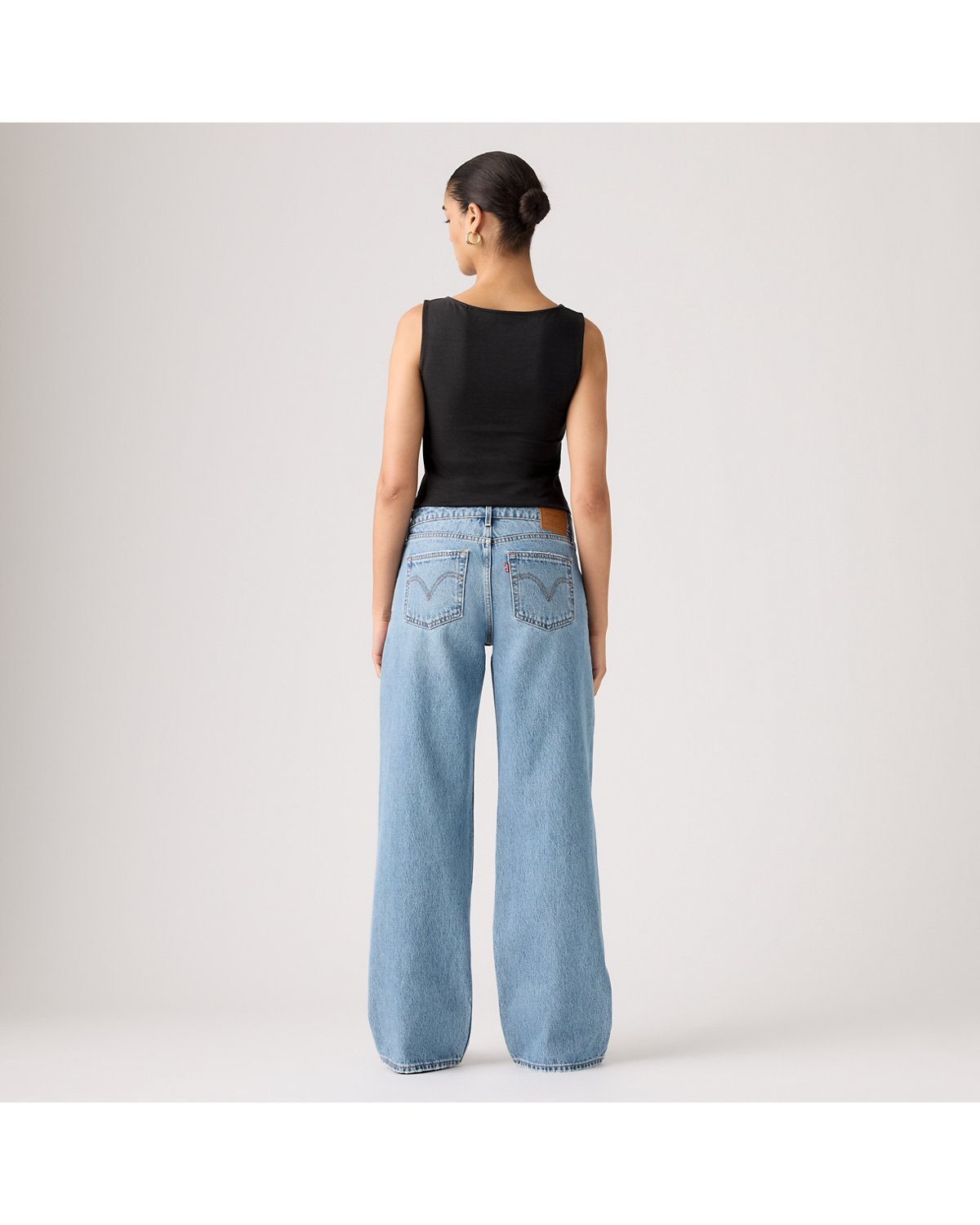 Levi's Low Loose Women's Jeans - Shakey Ground - Medium Wash - Gambar 3