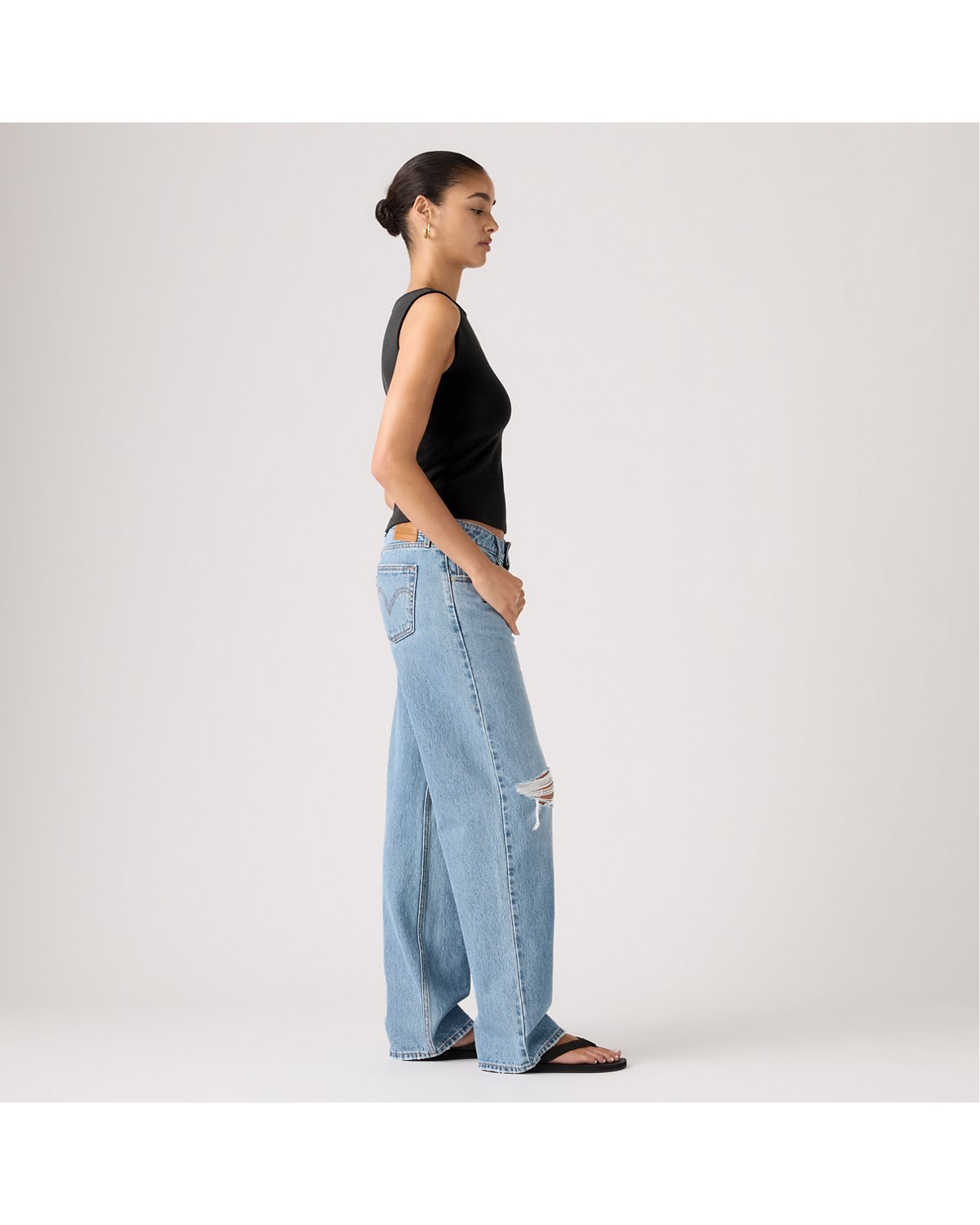 Levi's Low Loose Women's Jeans - Shakey Ground - Medium Wash - Gambar 4